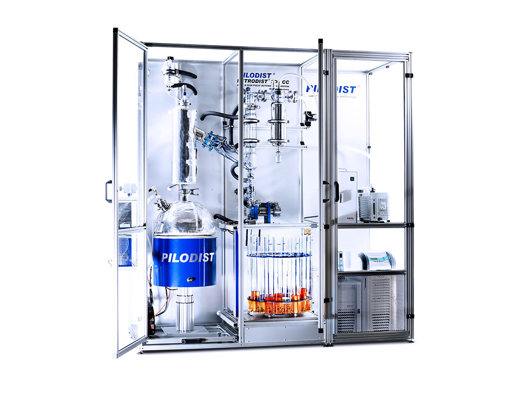 <strong>PETRODIST 200 CC</strong> - automatyczny system do destylacji ropy naftowej wg normy ASTM D5236 (Potstill)